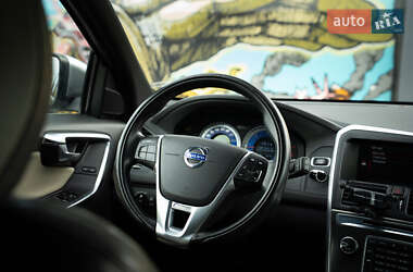 Внедорожник / Кроссовер Volvo XC60 2013 в 