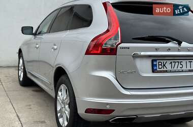 Внедорожник / Кроссовер Volvo XC60 2015 в 