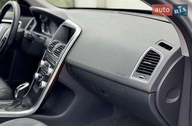 Внедорожник / Кроссовер Volvo XC60 2015 в 