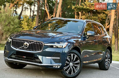 Внедорожник / Кроссовер Volvo XC60 2021 в 