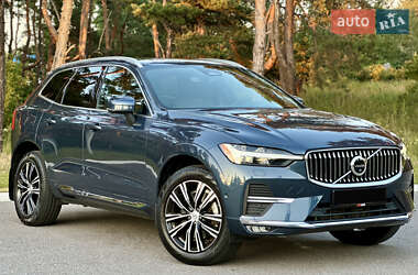 Внедорожник / Кроссовер Volvo XC60 2021 в 