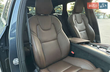 Внедорожник / Кроссовер Volvo XC60 2021 в 