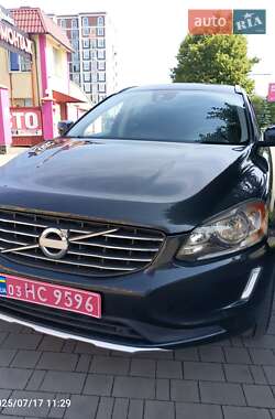 Внедорожник / Кроссовер Volvo XC60 2015 в 