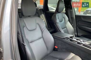 Внедорожник / Кроссовер Volvo XC60 2019 в 
