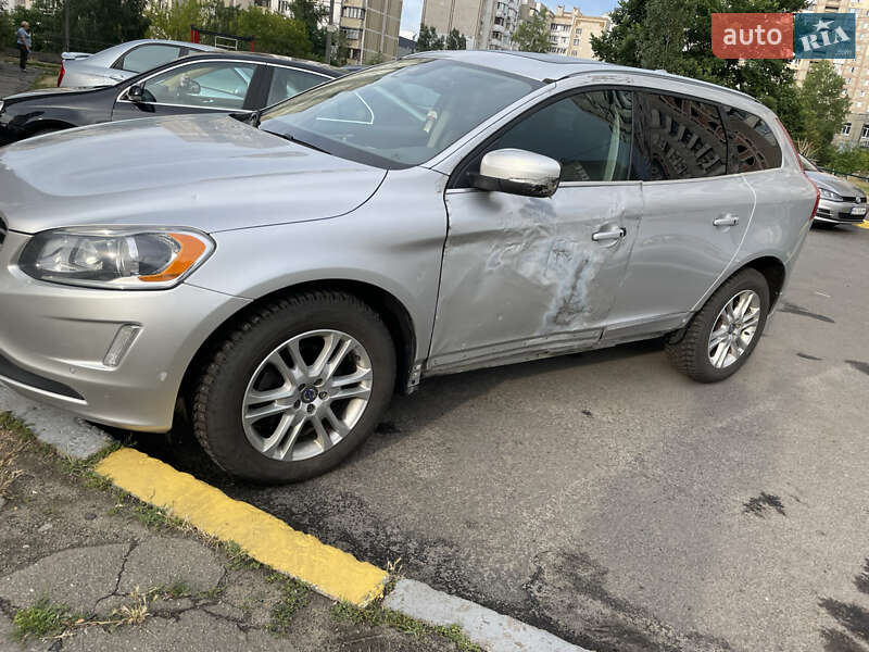 Позашляховик / Кросовер Volvo XC60 2015 в Києві