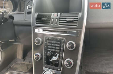 Внедорожник / Кроссовер Volvo XC60 2015 в 