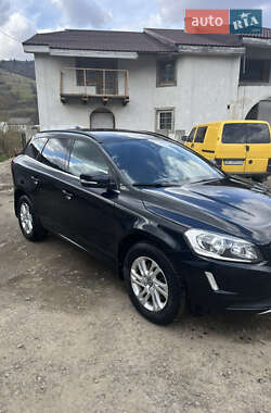 Внедорожник / Кроссовер Volvo XC60 2015 в 
