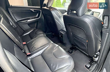 Внедорожник / Кроссовер Volvo XC60 2015 в 