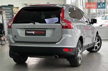 Позашляховик / Кросовер Volvo XC60 2012 в 