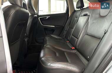 Позашляховик / Кросовер Volvo XC60 2012 в 