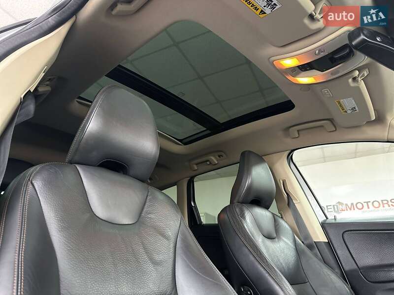 Позашляховик / Кросовер Volvo XC60 2012 в Києві