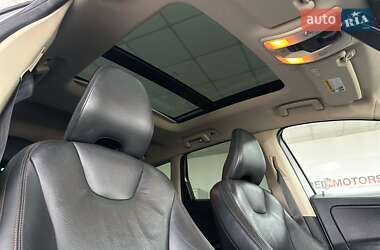 Позашляховик / Кросовер Volvo XC60 2012 в 