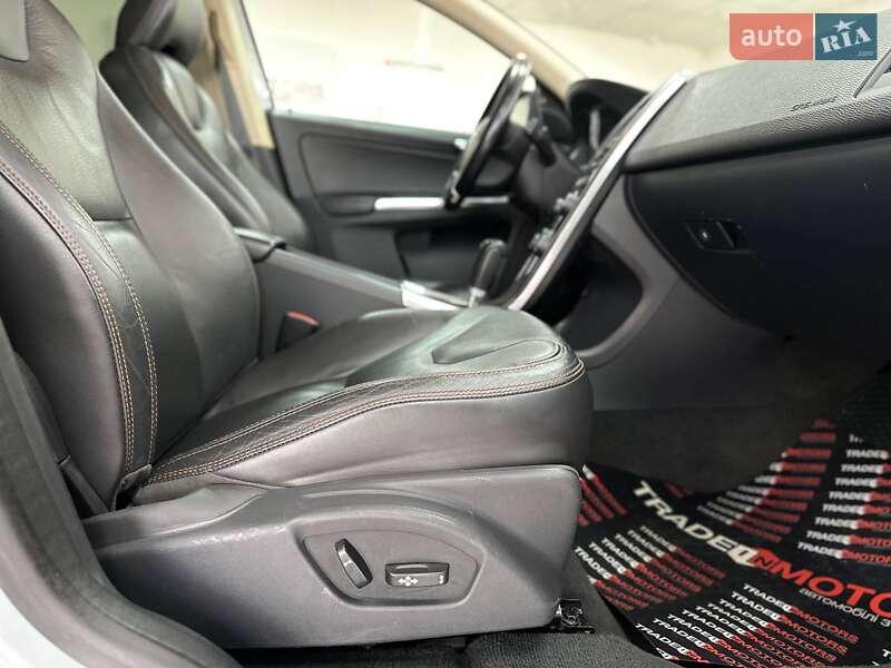 Позашляховик / Кросовер Volvo XC60 2012 в Києві