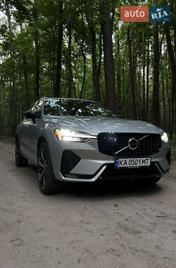 Внедорожник / Кроссовер Volvo XC60 2021 в 