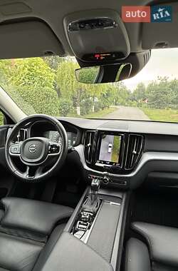 Внедорожник / Кроссовер Volvo XC60 2019 в 