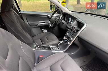 Внедорожник / Кроссовер Volvo XC60 2014 в 