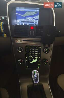 Внедорожник / Кроссовер Volvo XC60 2012 в 