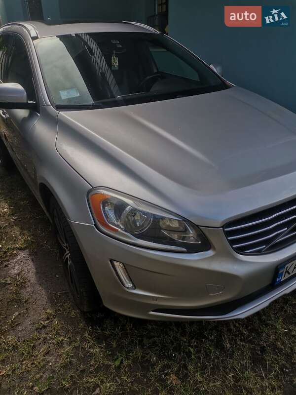 Внедорожник / Кроссовер Volvo XC60 2015 в Киеве