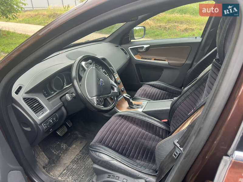 Внедорожник / Кроссовер Volvo XC60 2014 в Хмельницком