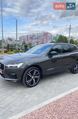 Внедорожник / Кроссовер Volvo XC60 2020 в 