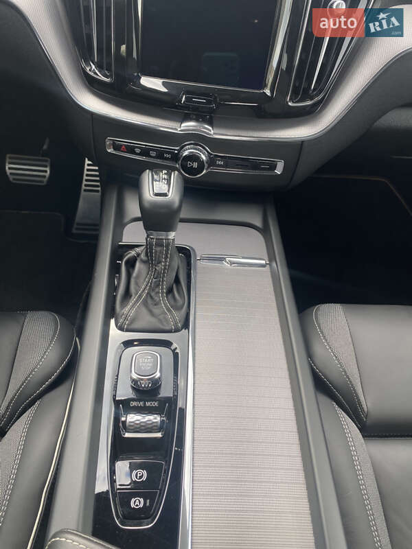 Внедорожник / Кроссовер Volvo XC60 2020 в Луцке