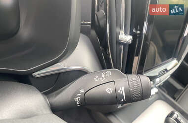 Внедорожник / Кроссовер Volvo XC60 2020 в 