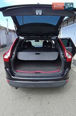 Позашляховик / Кросовер Volvo XC60 2010 в 