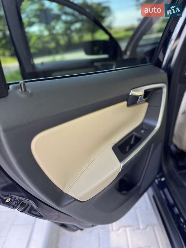 Внедорожник / Кроссовер Volvo XC60 2015 в Тернополе фото 22 Внедорожник / Кроссовер Volvo XC60 2015 в Тернополе