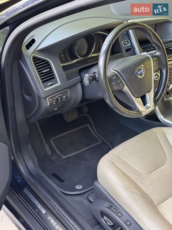 Внедорожник / Кроссовер Volvo XC60 2015 в Тернополе фото 13 Внедорожник / Кроссовер Volvo XC60 2015 в Тернополе