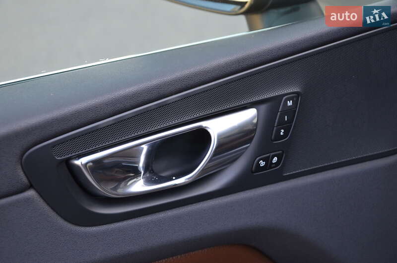 Внедорожник / Кроссовер Volvo XC60 2018 в Киеве фото 22 Внедорожник / Кроссовер Volvo XC60 2018 в Киеве