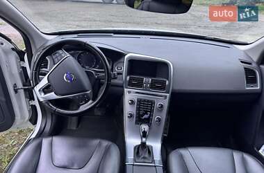 Внедорожник / Кроссовер Volvo XC60 2017 в 