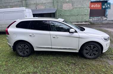 Внедорожник / Кроссовер Volvo XC60 2017 в 