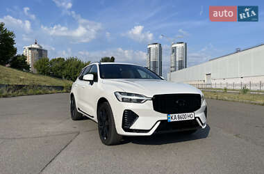Внедорожник / Кроссовер Volvo XC60 2020 в Киеве