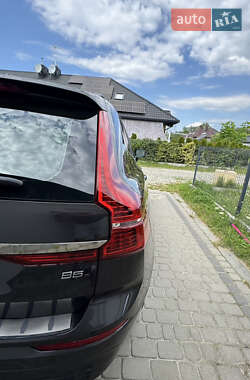 Внедорожник / Кроссовер Volvo XC60 2021 в 