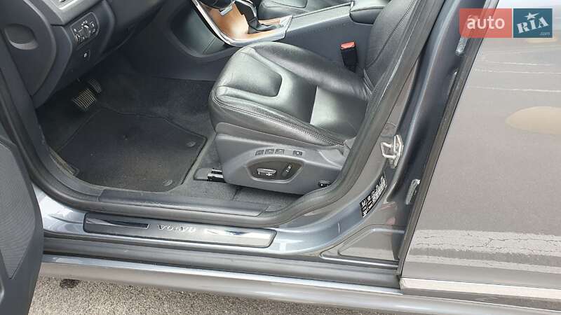 Внедорожник / Кроссовер Volvo XC60 2016 в Киеве фото 12 Внедорожник / Кроссовер Volvo XC60 2016 в Киеве