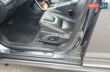 Внедорожник / Кроссовер Volvo XC60 2016 в 