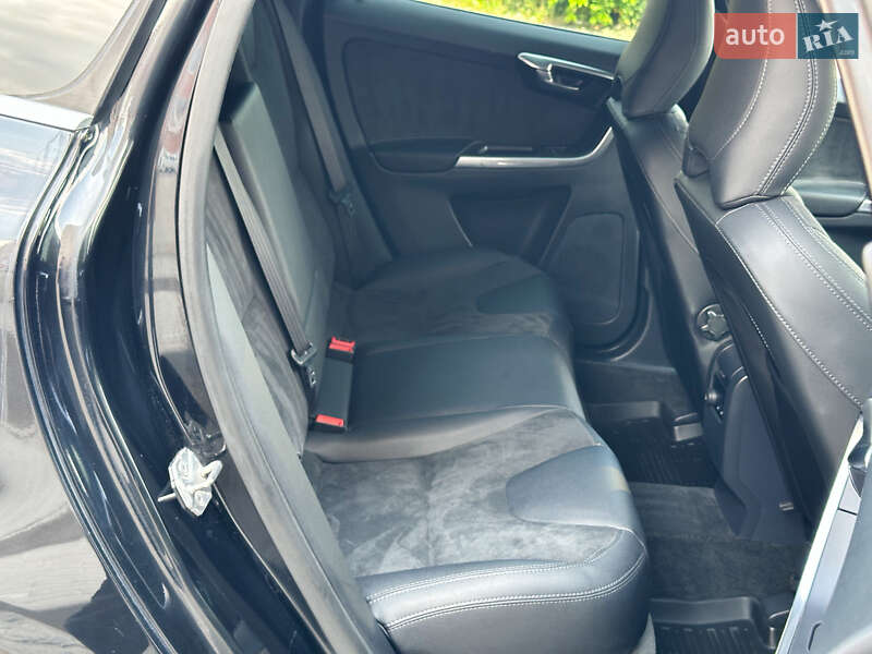 Внедорожник / Кроссовер Volvo XC60 2014 в Тернополе