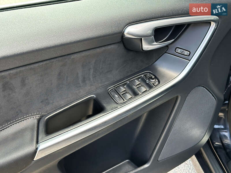 Внедорожник / Кроссовер Volvo XC60 2014 в Тернополе