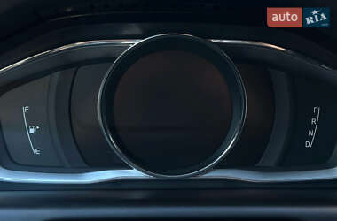 Внедорожник / Кроссовер Volvo XC60 2014 в 