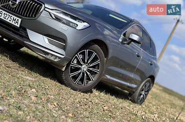Внедорожник / Кроссовер Volvo XC60 2017 в 