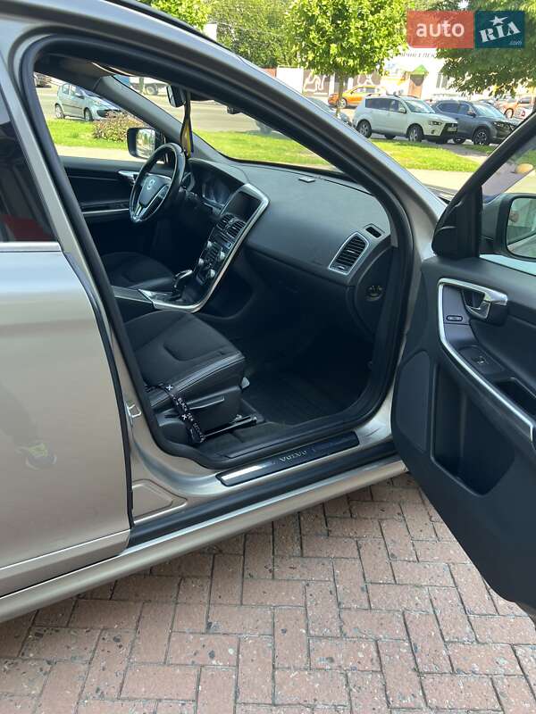 Внедорожник / Кроссовер Volvo XC60 2015 в Кременчуге фото 11 Внедорожник / Кроссовер Volvo XC60 2015 в Кременчуге