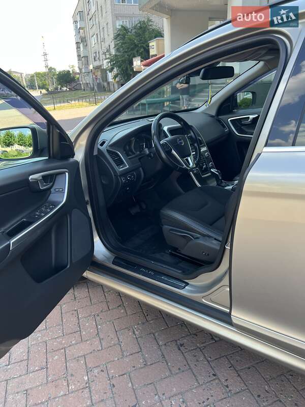Внедорожник / Кроссовер Volvo XC60 2015 в Кременчуге фото 14 Внедорожник / Кроссовер Volvo XC60 2015 в Кременчуге