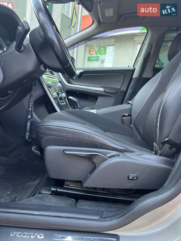 Внедорожник / Кроссовер Volvo XC60 2015 в Кременчуге фото 22 Внедорожник / Кроссовер Volvo XC60 2015 в Кременчуге