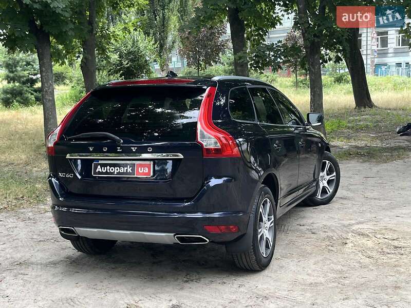 Внедорожник / Кроссовер Volvo XC60 2016 в Киеве