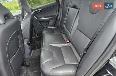 Внедорожник / Кроссовер Volvo XC60 2016 в 