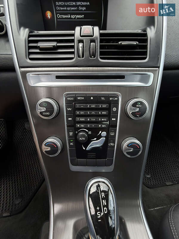 Внедорожник / Кроссовер Volvo XC60 2014 в Ровно