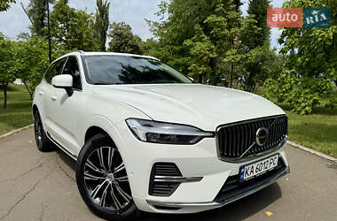 Внедорожник / Кроссовер Volvo XC60 2021 в 