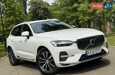 Внедорожник / Кроссовер Volvo XC60 2021 в 
