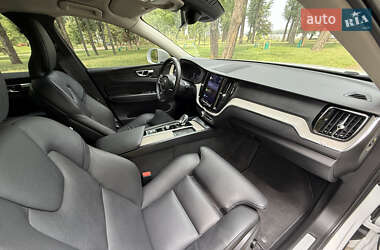 Внедорожник / Кроссовер Volvo XC60 2021 в 