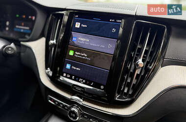 Внедорожник / Кроссовер Volvo XC60 2021 в 